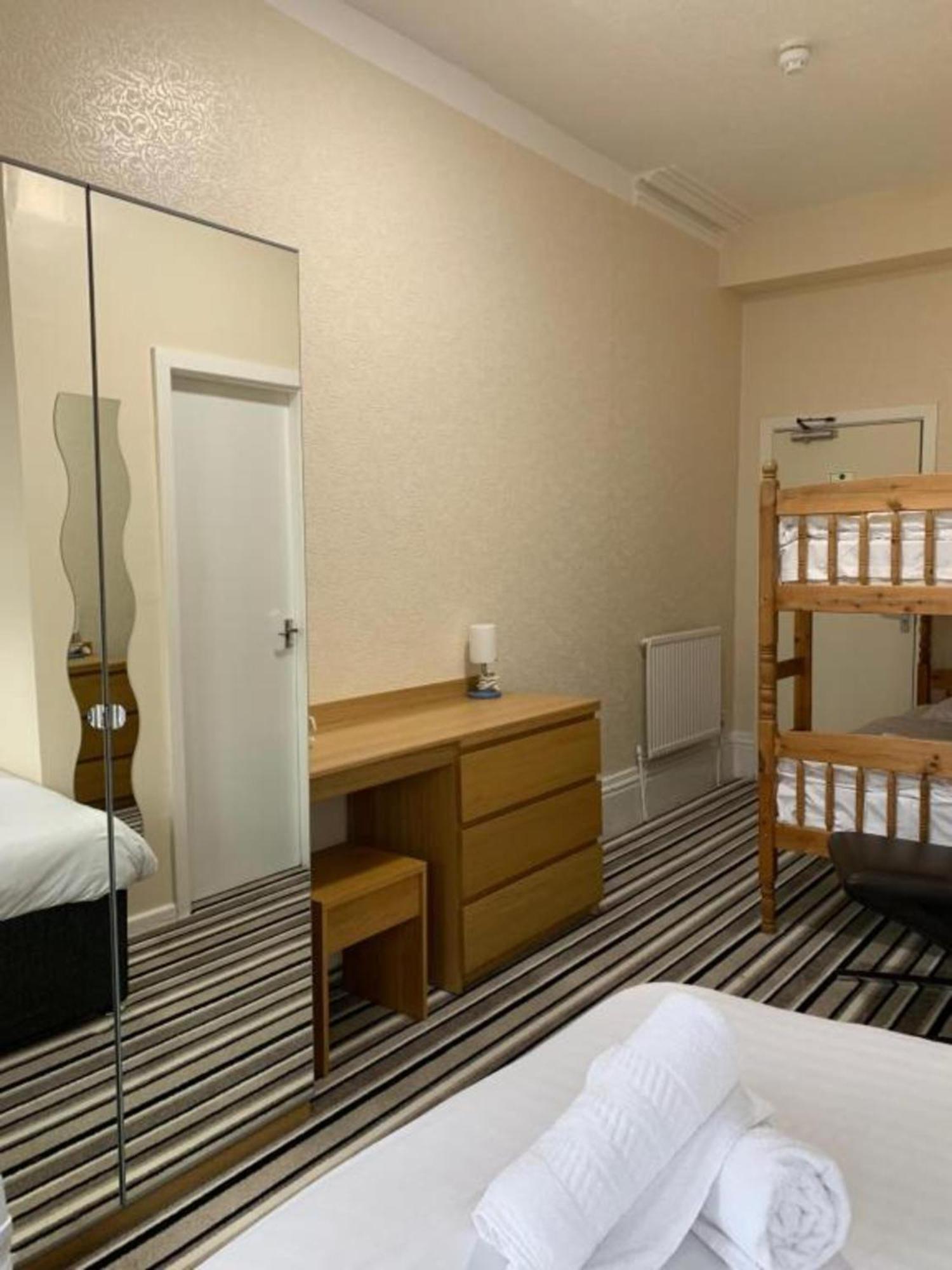 Oyo Wave Crest Hotel Blackpool Luaran gambar