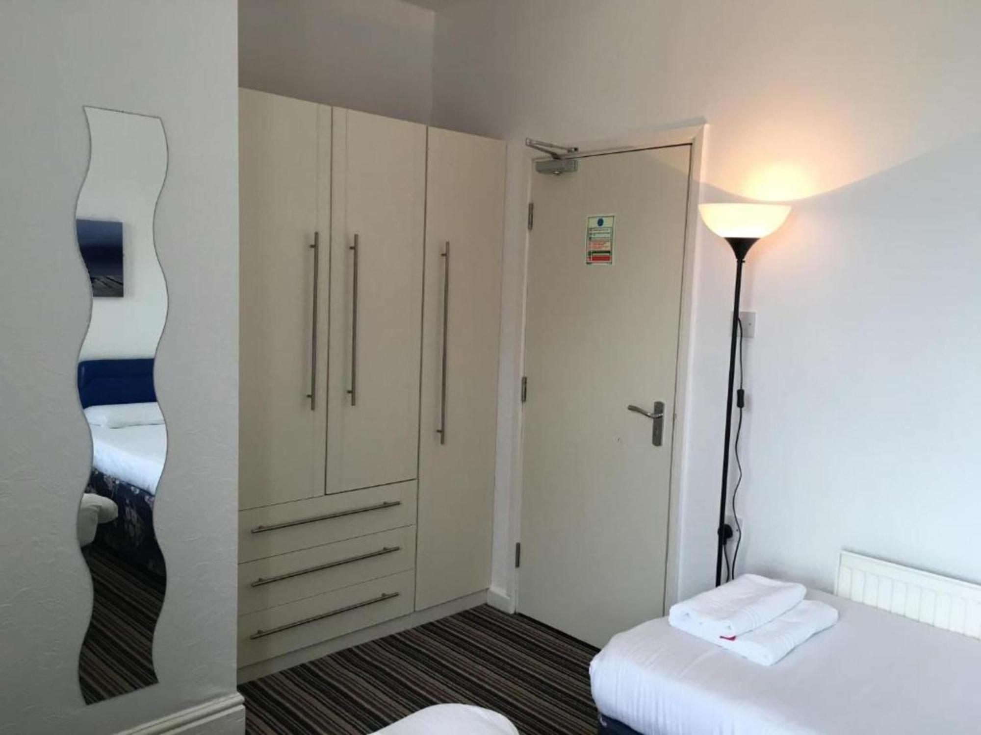 Oyo Wave Crest Hotel Blackpool Luaran gambar